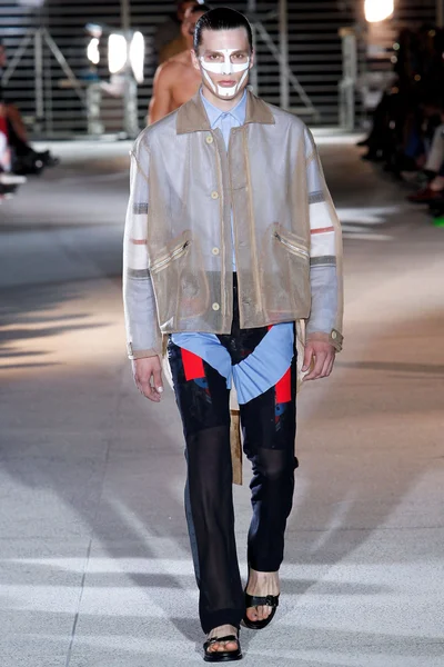 Look 44